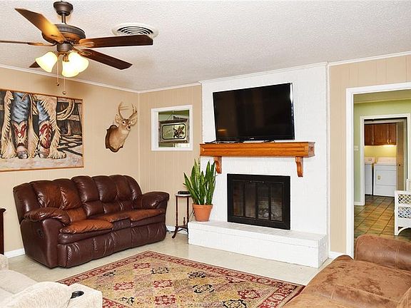 2nd image of 3604 Tanglewood Dr