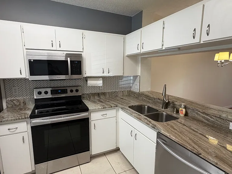 6211 Bayside Key Dr #6211 — Photo 8