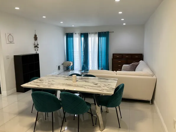 4060 N Hills Dr, Hollywood, FL