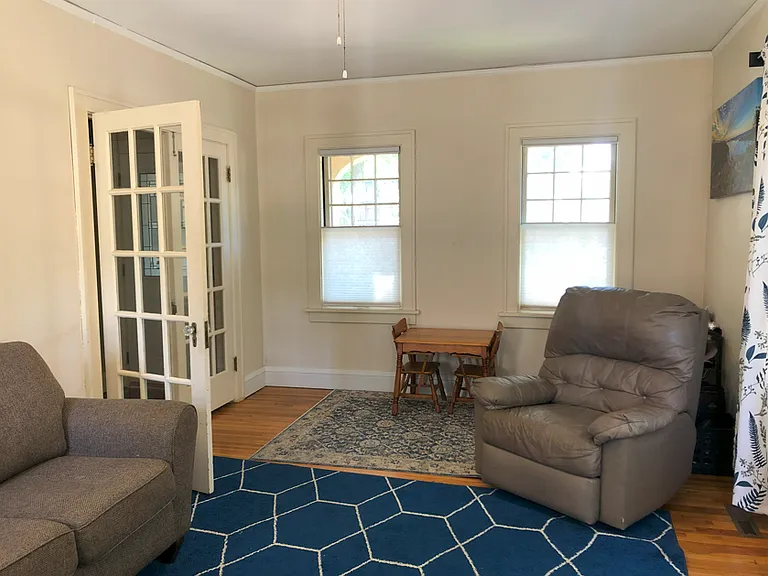 313 E Rock St #1 — Photo 4