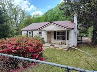 47 Lakeside Dr, Childersburg, AL 35044