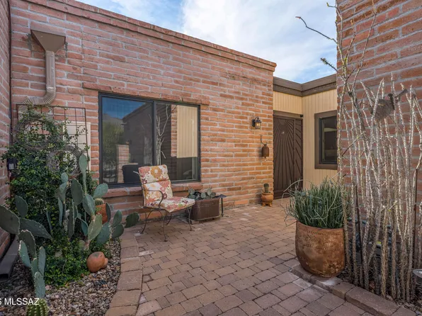 5800 E Cochise Trl, Tucson, AZ 85750