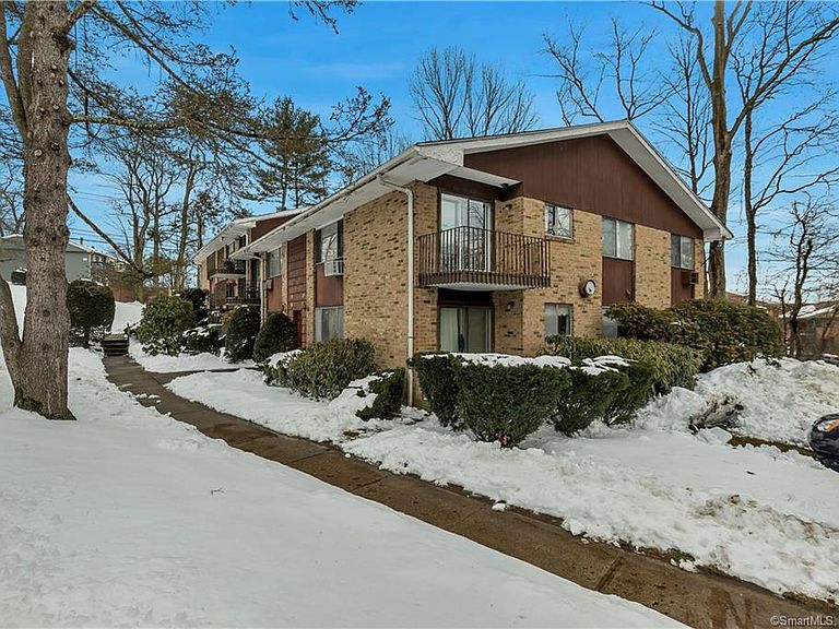 21 Kennedy Dr Bridgeport, CT, 06606 Apartments for Rent Zillow