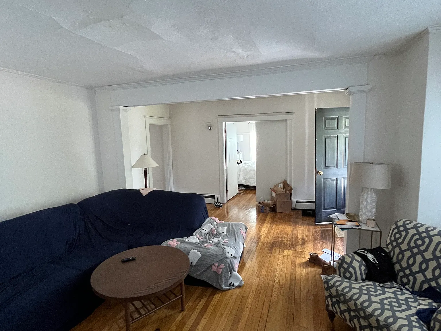 3 bed, 1000 sqft, $4,200 — Photo 2