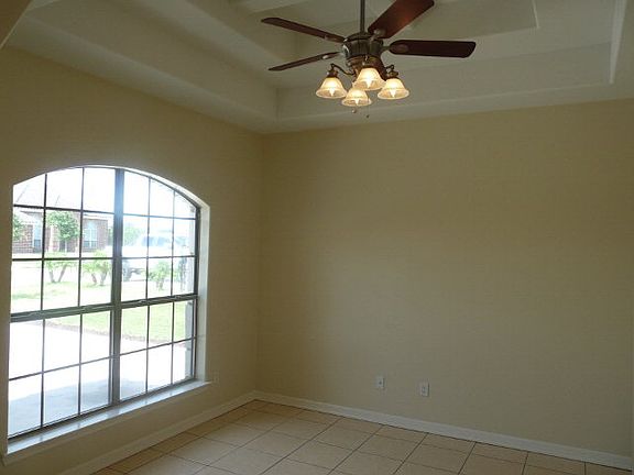 3rd image of 3108 Iris Ave