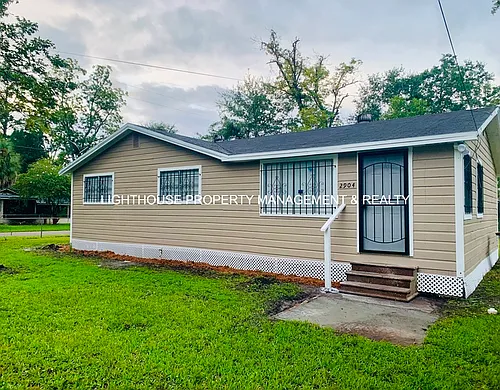 2904 W 8th St Photo 1