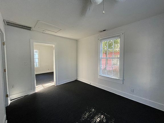 5th image of 2123 Cosgrove Ave