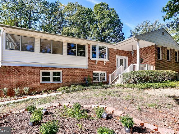 2nd image of 5873 Bellanca Dr