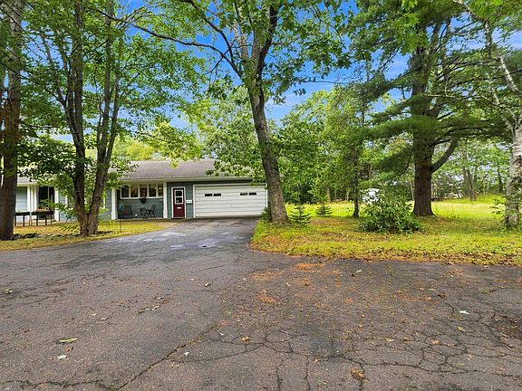 2nd image of 72 Maple Dr