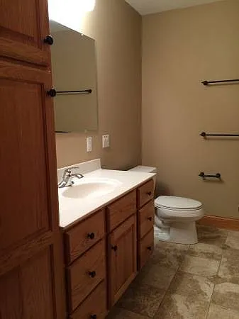 Cobblestone Apartments — Photo 15