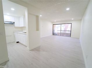 600 W 3rd St APT B211, Santa Ana, CA 92701