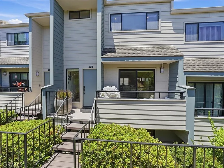 439 Camino De Las Colinas — Photo 3