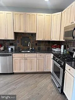 636 Greycliffe Ln — Photo 7