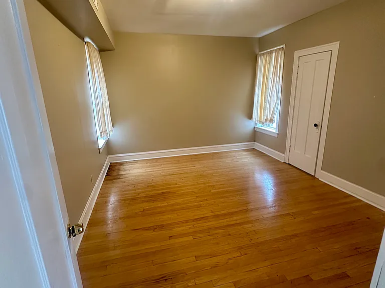 2249 W Arthur Ave #3 — Photo 4