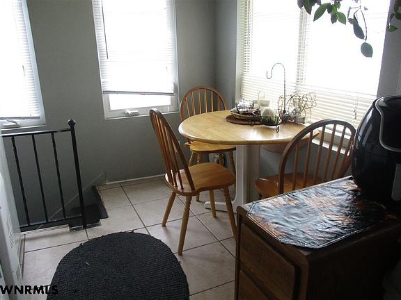 5th image of 722 E Overland Dr