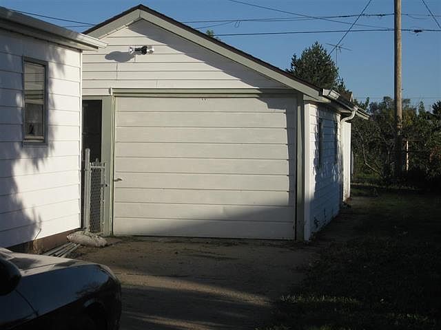 2nd image of 2605 W 3rd St