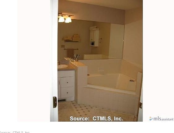 5th image of 119 Harbour Close