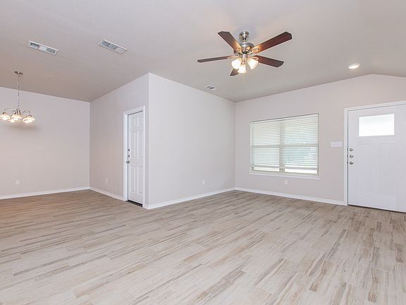 3rd image of 2541 Leroy Ln #A