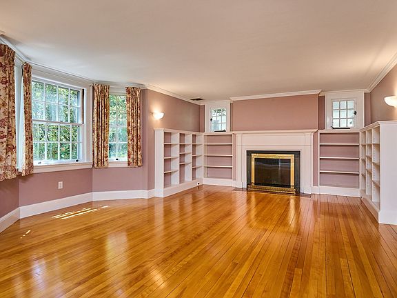 4th image of 15 Barrett Pl