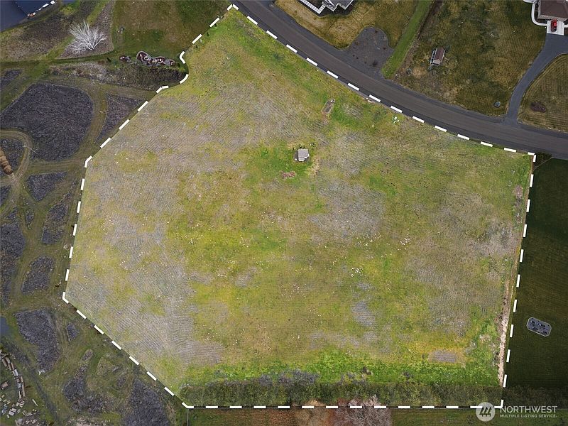 2nd image of 0 Summers Circle