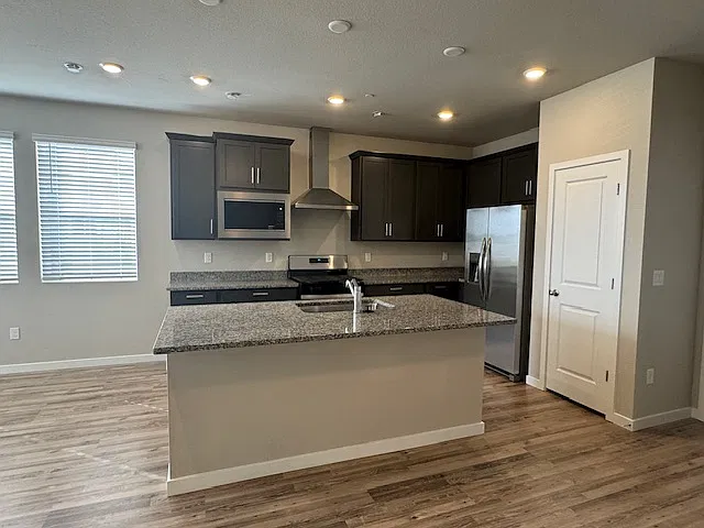 3 bed, 1459 sqft, $2,500 — Photo 4