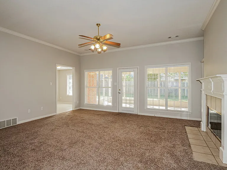 5041 Thornebrook Cv — Photo 4