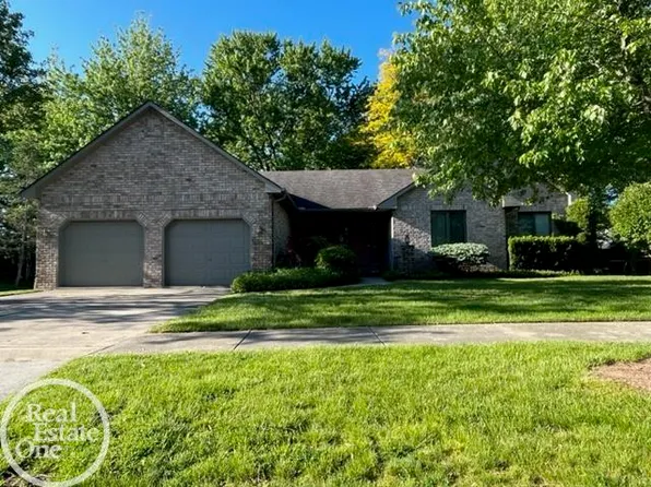 35698 Clarkston Ln, Richmond, MI 48062