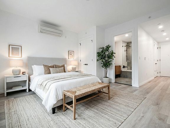 2nd image of 957 Atlantic Ave #606