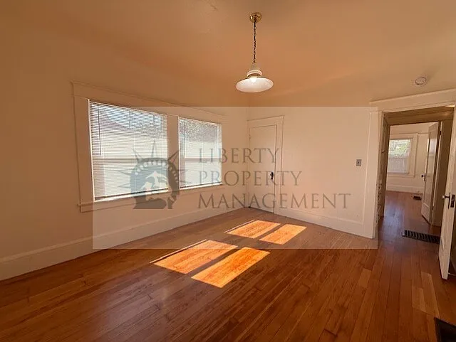 115 W Maple St — Photo 10