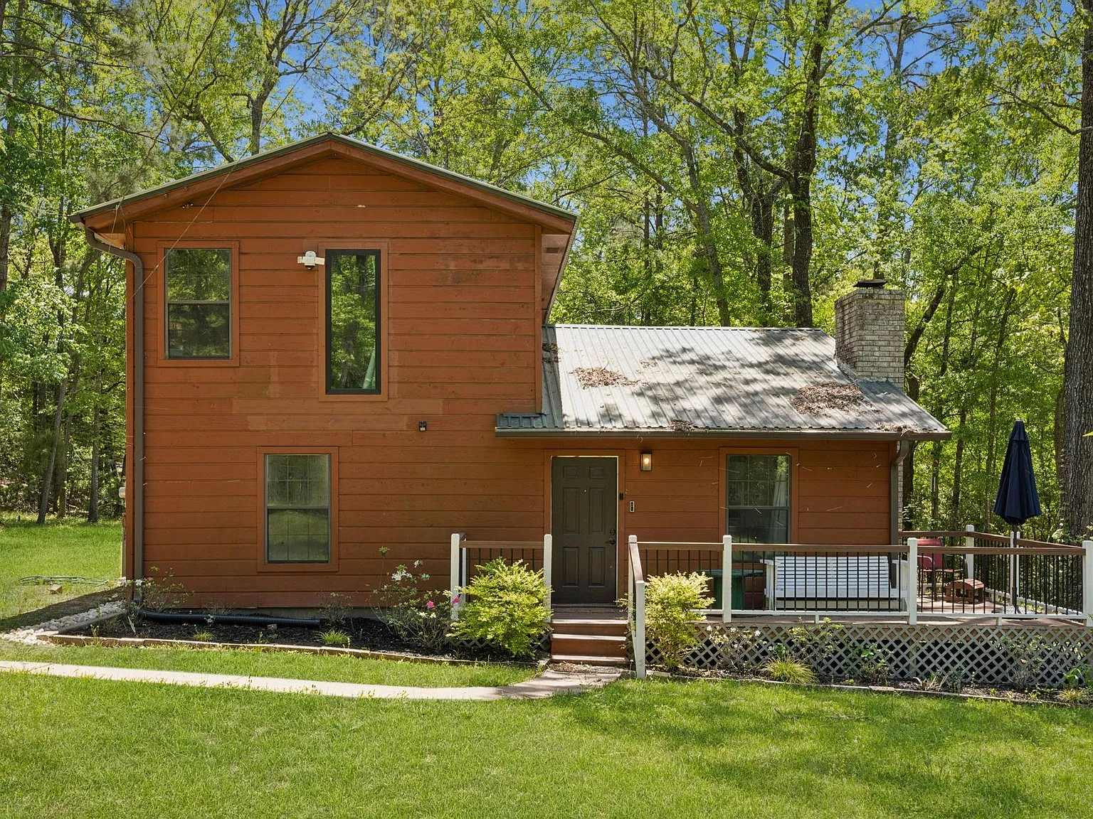 4 bed, 2.0 bath, 1872 sqft, $2,200 — Photo 3