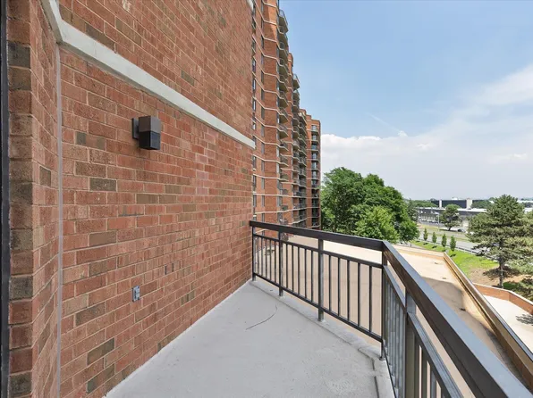 401 Harmon Cove Tower image 19 of 47