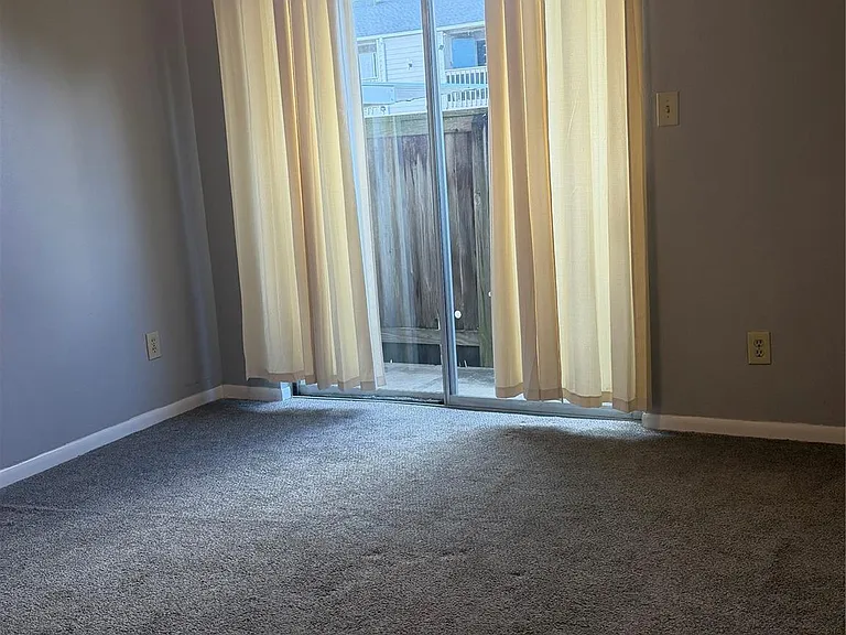 3919 Fairmont Pkwy #205 — Photo 6