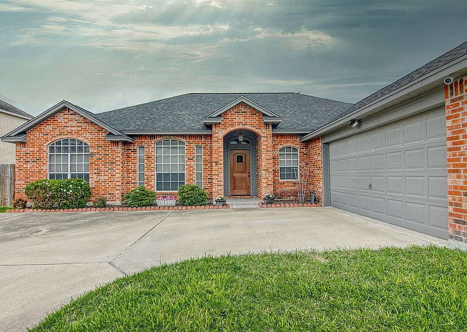 1st image of 7713 Cedar Creek Cir
