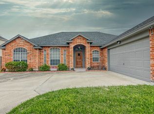 7713 Cedar Creek Cir, Corpus Christi, TX 78413