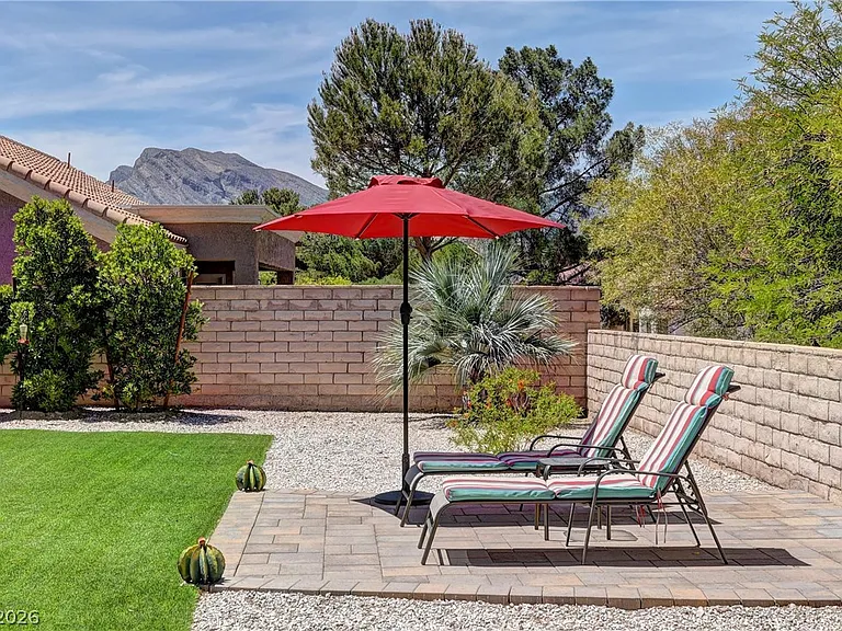 8912 Signal Terrace Dr — Photo 23
