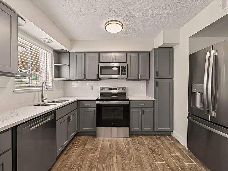 7714 Renwick Dr #M68 — Photo 5