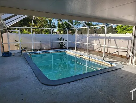 4 bed, 1694 sqft, $1,975 — Photo 2