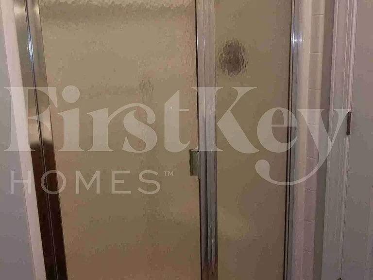 1911 Chestnut Oak Ln — Photo 37