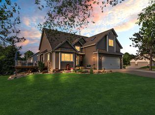 2341 Snowshoe Ln E, Maplewood, MN 55119