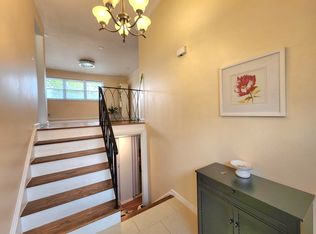 (Undisclosed Address), Syosset, NY 11791