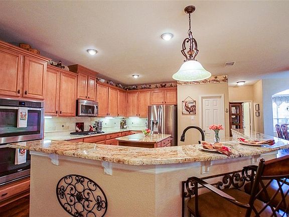 4th image of 6103 Aylworth Dr