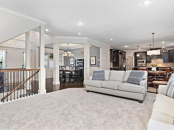 3rd image of 8400 W 165th Pl