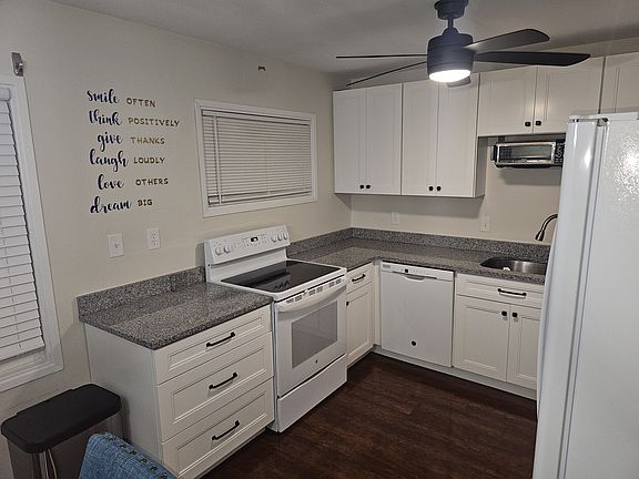 Kitchen. New appliances.
