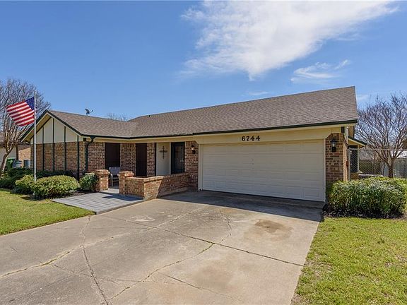 3rd image of 6744 Fair Meadows Dr