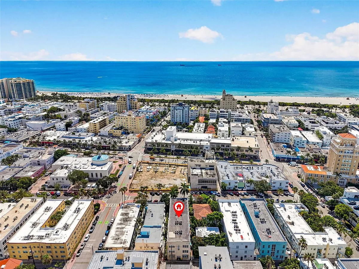 Building Photo - 1242 Drexel Ave #103