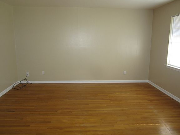 2nd image of 1311 Carrollton Ave