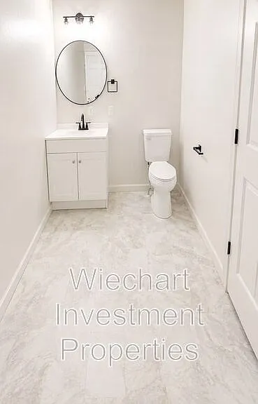 232 N Cherry St — Photo 7