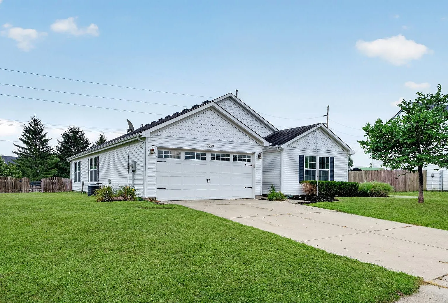 7753 Sunflower Dr — Photo 2