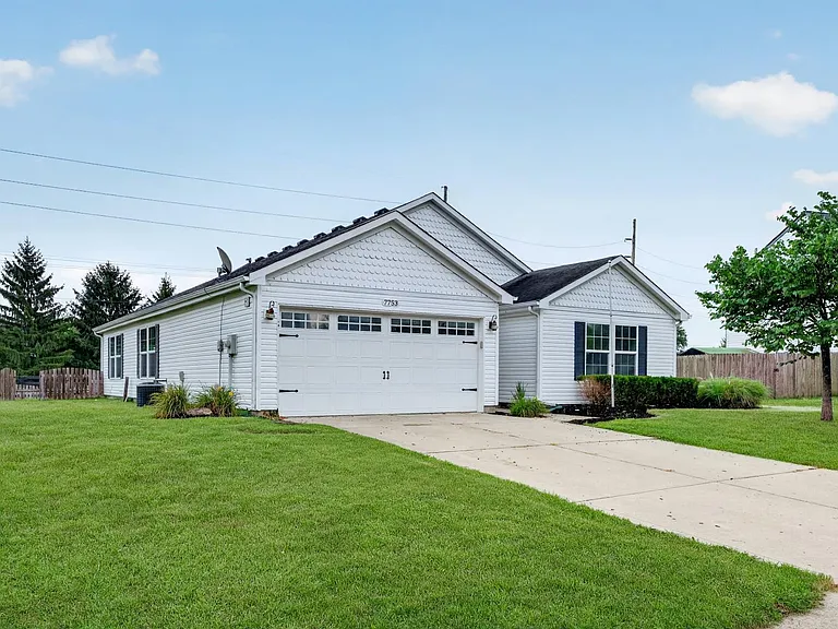 7753 Sunflower Dr — Photo 2