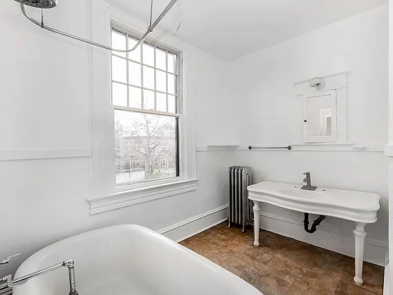 930 N Washington St #D — Photo 10